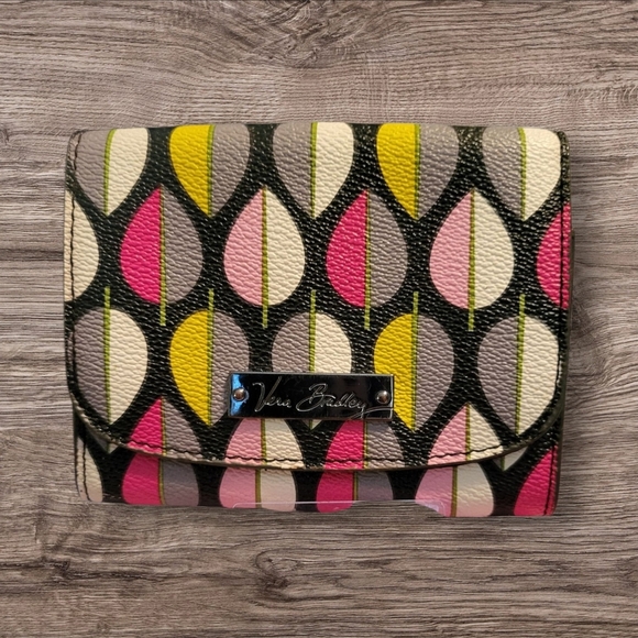 Vera Bradley Handbags - Vera Bradley Women's Colorful Wallet, EUC